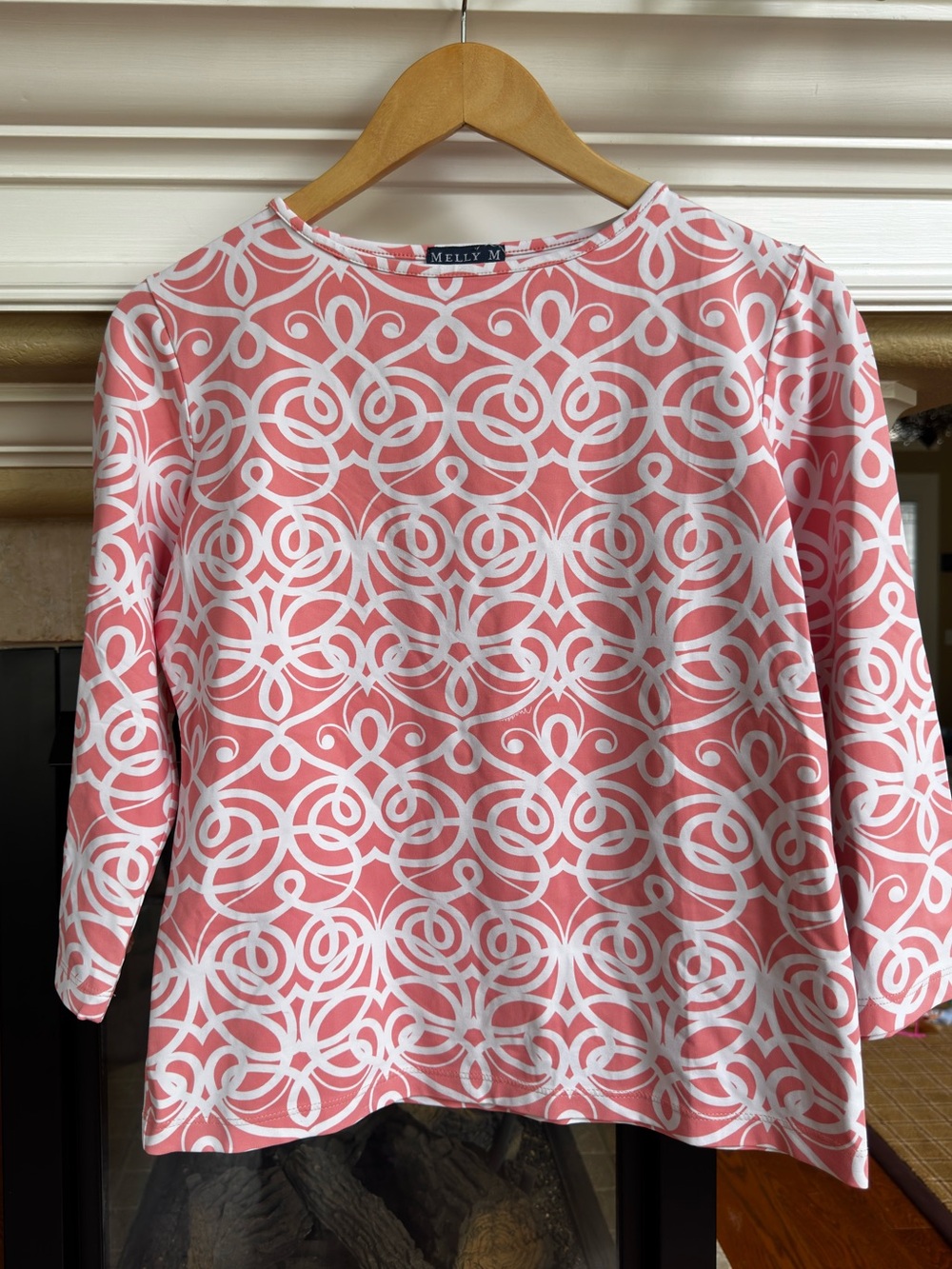 Melly M Coral and White Pattern Stretch Top 3/4 lLeeve Medium Summer